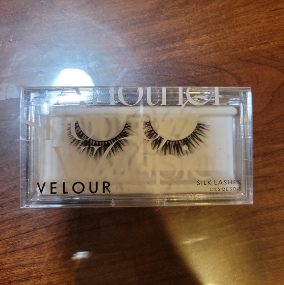 Brand new in box SEALED VELOUR Silk Lashes Another Shot Of Whispe EyeLashes - Picture 2 of 3